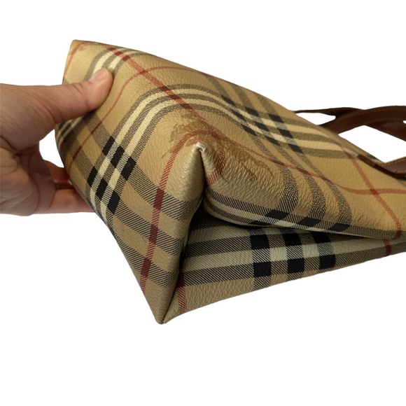 Authentic small Burberry Tote - Picture 8 of 16